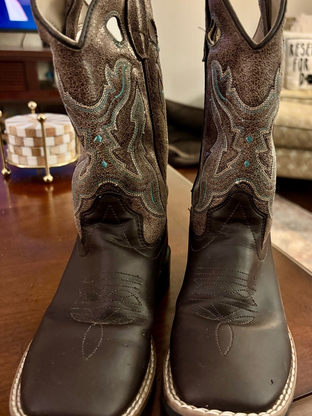 Old West Brown Leather Cowboy Boots with Turquoise Stitching